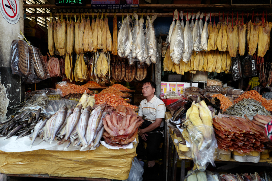 Central Market Phnom Penh - Fish shop